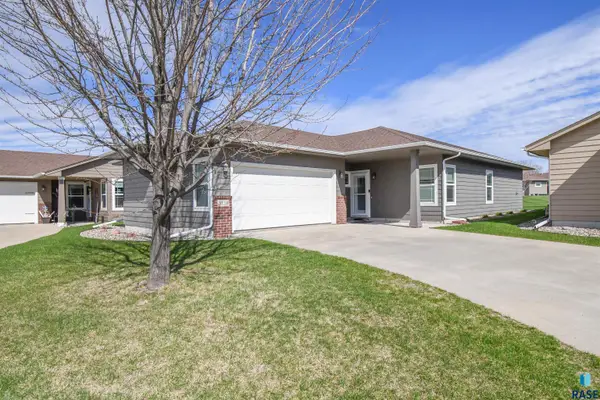 3120 S Sandlot Ave, Sioux Falls, SD 57110