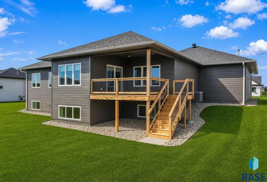 424 Andrew Ave, Harrisburg, SD 57032 - #2