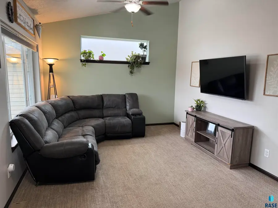 205 N Ceylon Dr, Tea, SD 57064 - #2