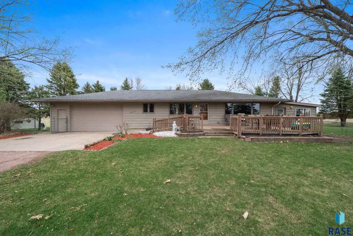 26470 484th Ave, Valley Springs, SD 57068 - #1