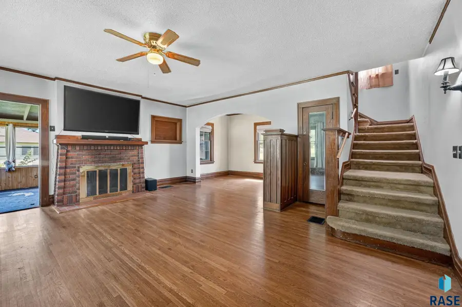 209 W Kluckholm St, Montrose, SD 57048 - #2