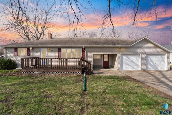 330 W Maple St, Tea, SD 57064