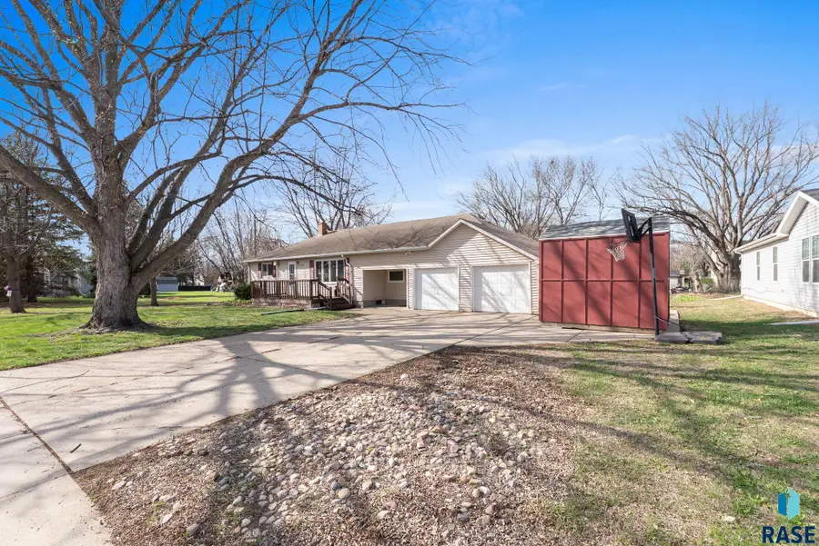 330 W Maple St, Tea, SD 57064 - #2