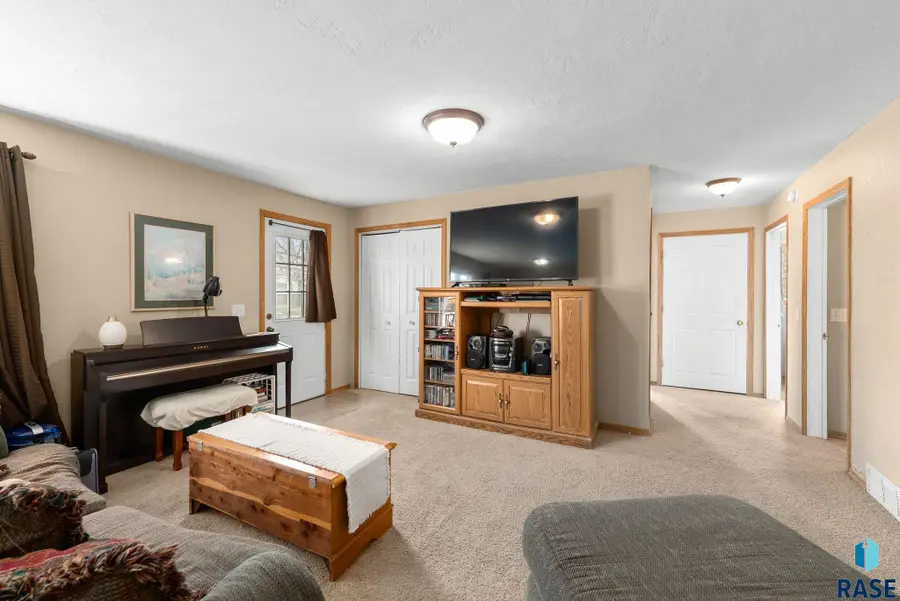 330 W Maple St, Tea, SD 57064 - #3