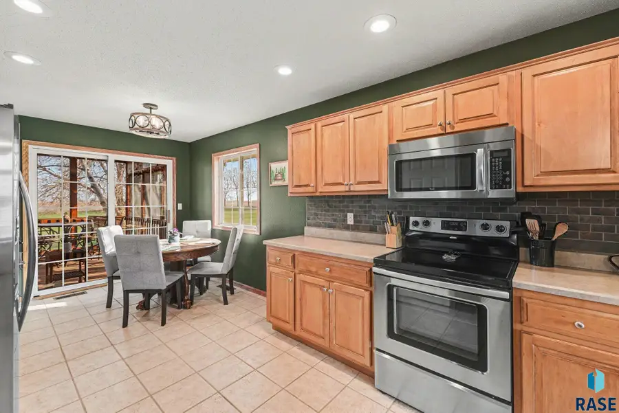 706 Par Tree Dr, Hartford, SD 57033 - #2