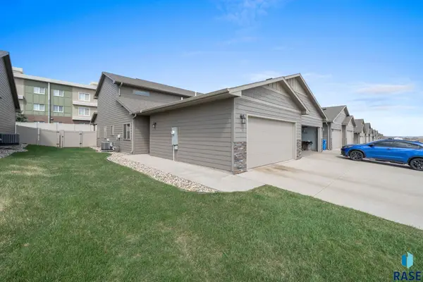 7210 E 45th St, Sioux Falls, SD 57110