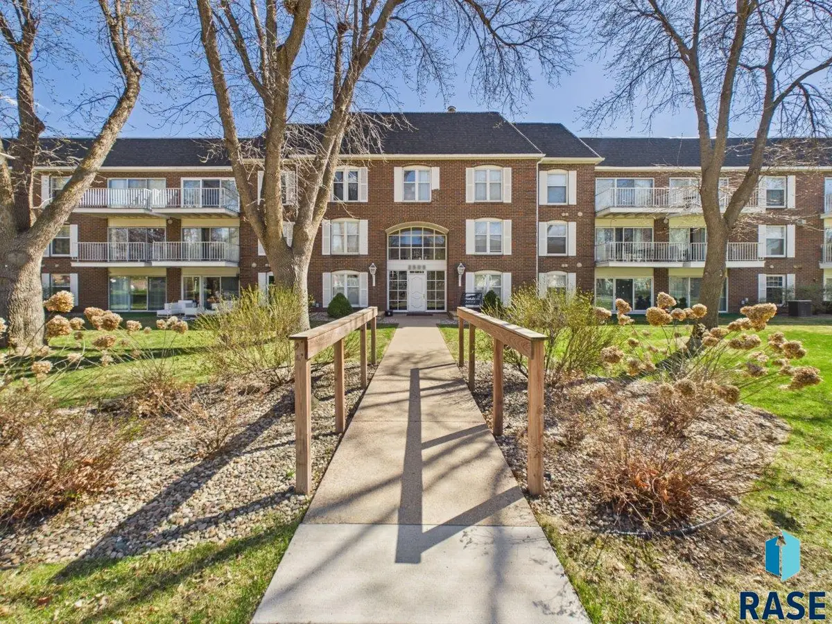 2505 S Kiwanis Ave #145, Sioux Falls, SD 57105 - #1