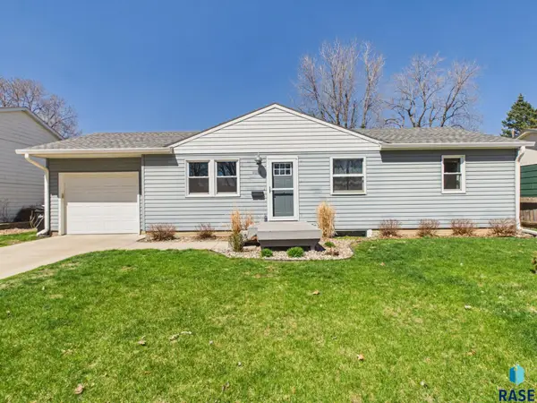 4008 E 23rd St, Sioux Falls, SD 57103