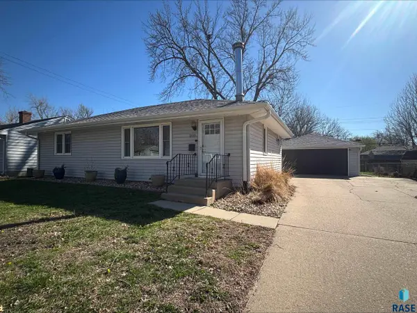 3112 S 5th Ave, Sioux Falls, SD 57105