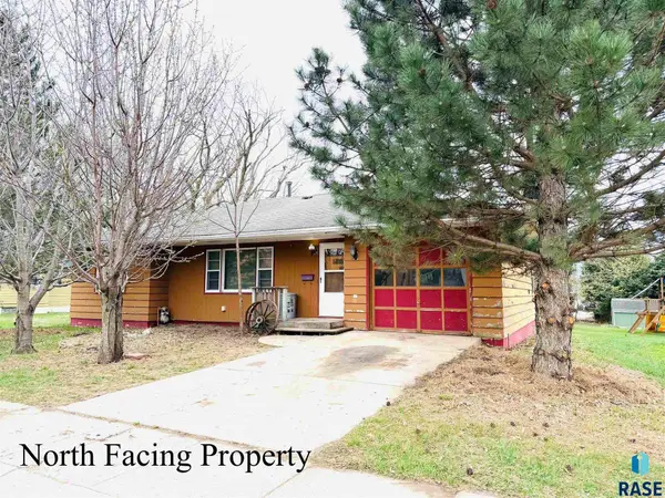 305 W Elm St, Beresford, SD 57004