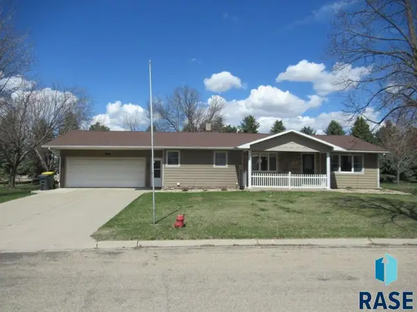 300 Sagratti St, Edgerton, MN 56128
