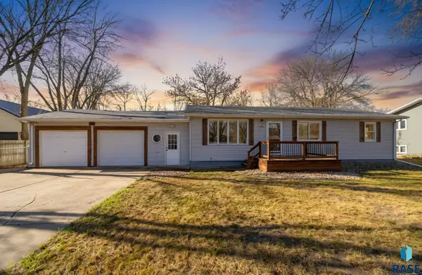 215 N Joseph Ave, Tea, SD 57064