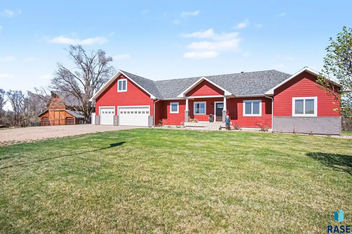 31268 University Rd, Vermillion, SD 57069 - #1