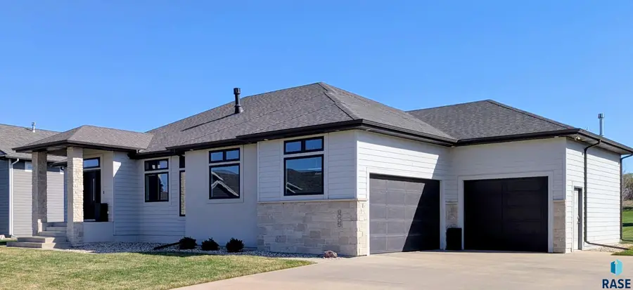 9005 W Dragonfly Dr Dr, Sioux Falls, SD 57107 - #2
