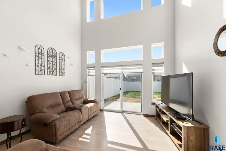 5515 S Huntwood Ave, Sioux Falls, SD 57108 - #3