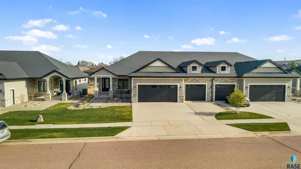 7508 S Grand Arbor Ct, Sioux Falls, SD 57108