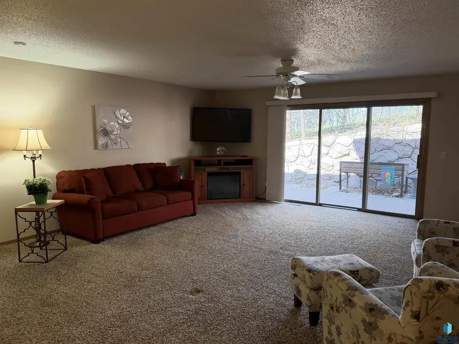 1536 S Southeastern Ave #203, Sioux Falls, SD 57103 - #3