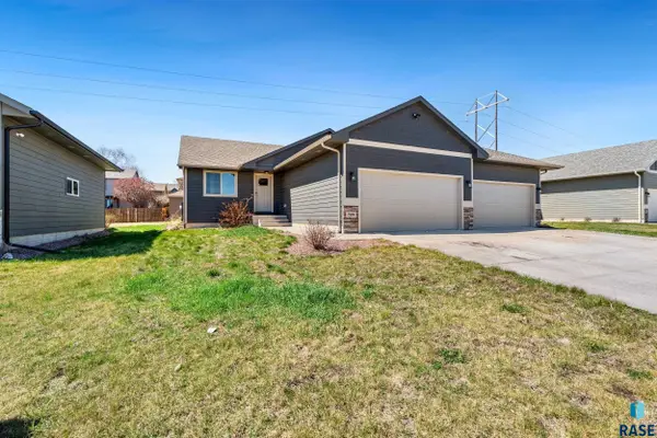 709 N Anthem Dr, Sioux Falls, SD 57110