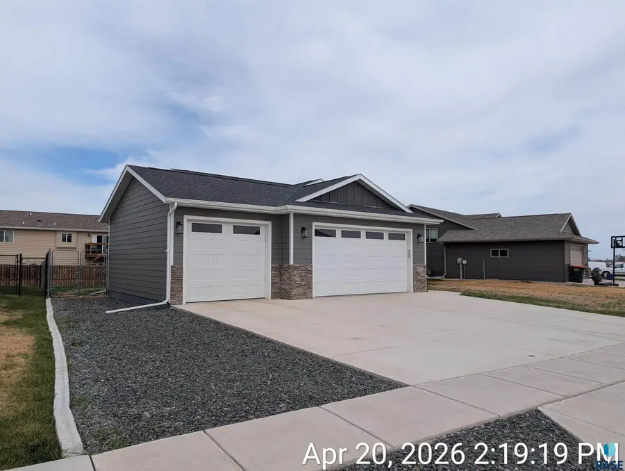 3682 Remington Rd, Rapid City, SD 57703 - #3
