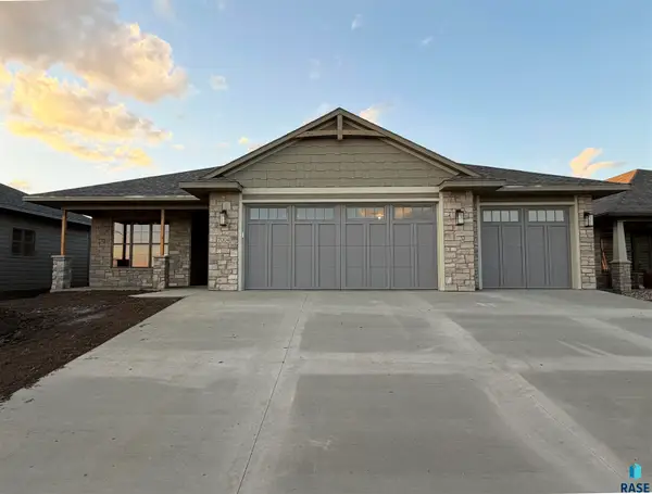7004 E Copper Stone Cir, Sioux Falls, SD 57110
