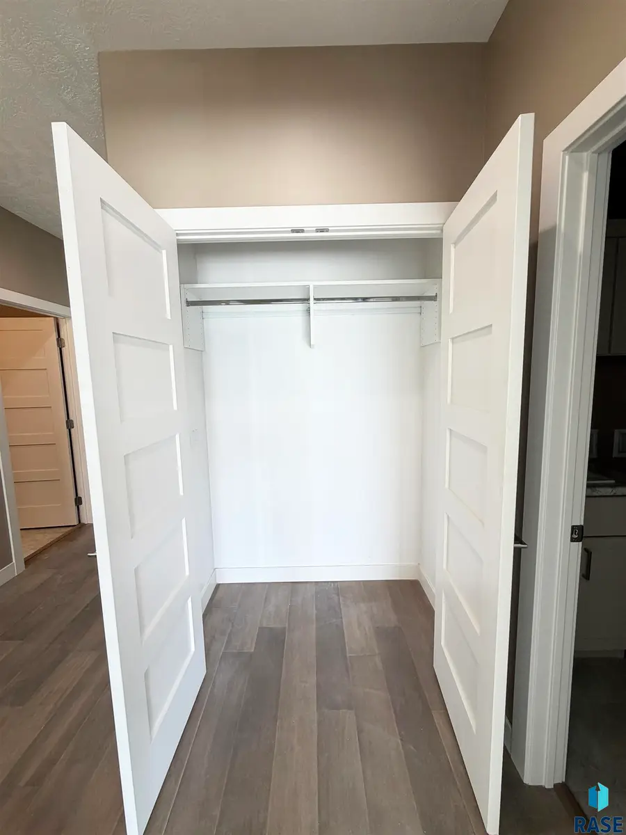 7004 E Copper Stone Cir, Sioux Falls, SD 57110 - #2