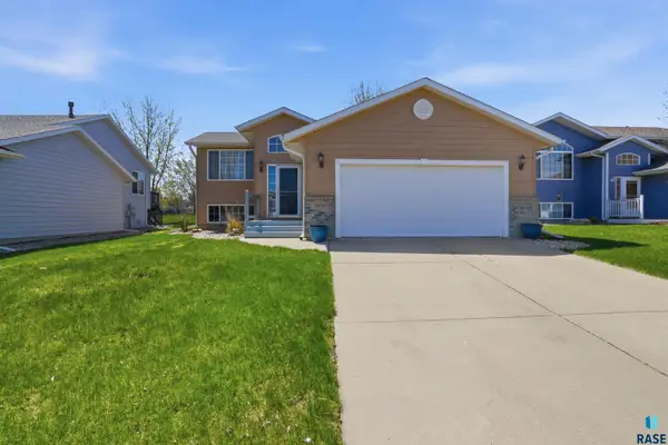 4809 S Samantha Dr, Sioux Falls, SD 57106
