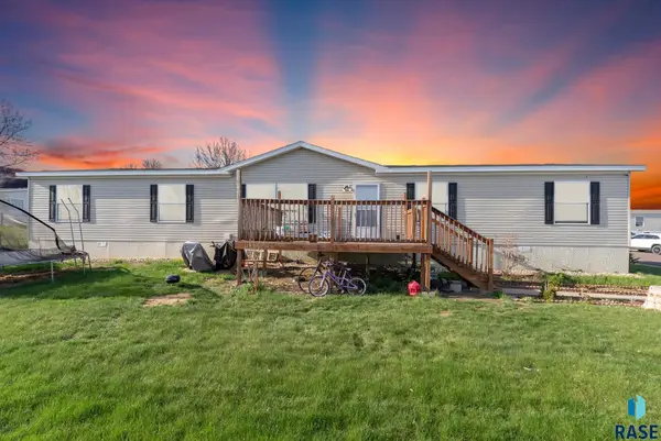 203 N Cory Pl, Sioux Falls, SD 57110