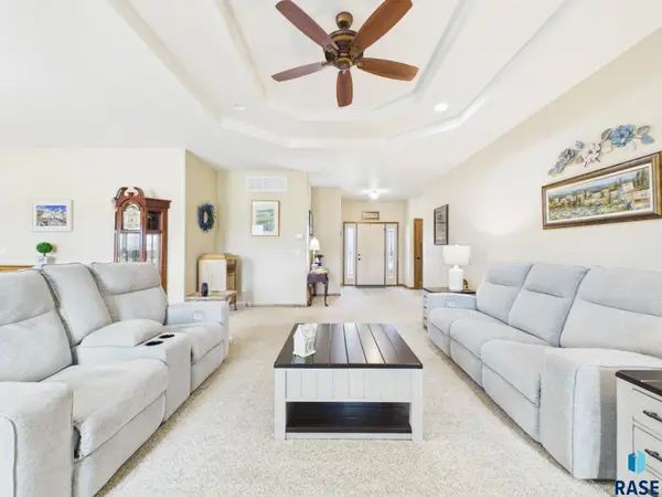 4213 S Orchid Ave, Sioux Falls, SD 57110