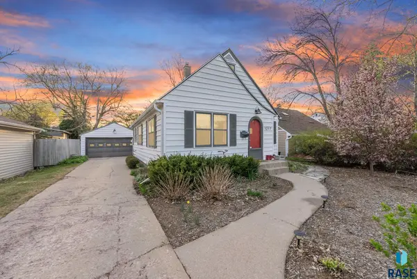 1217 S Jefferson Ave, Sioux Falls, SD 57105