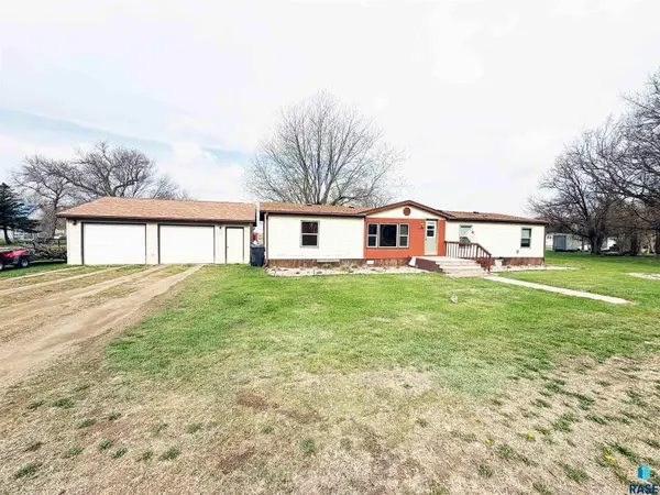209 S Milwaukee Ave, Wentworth, SD 57075