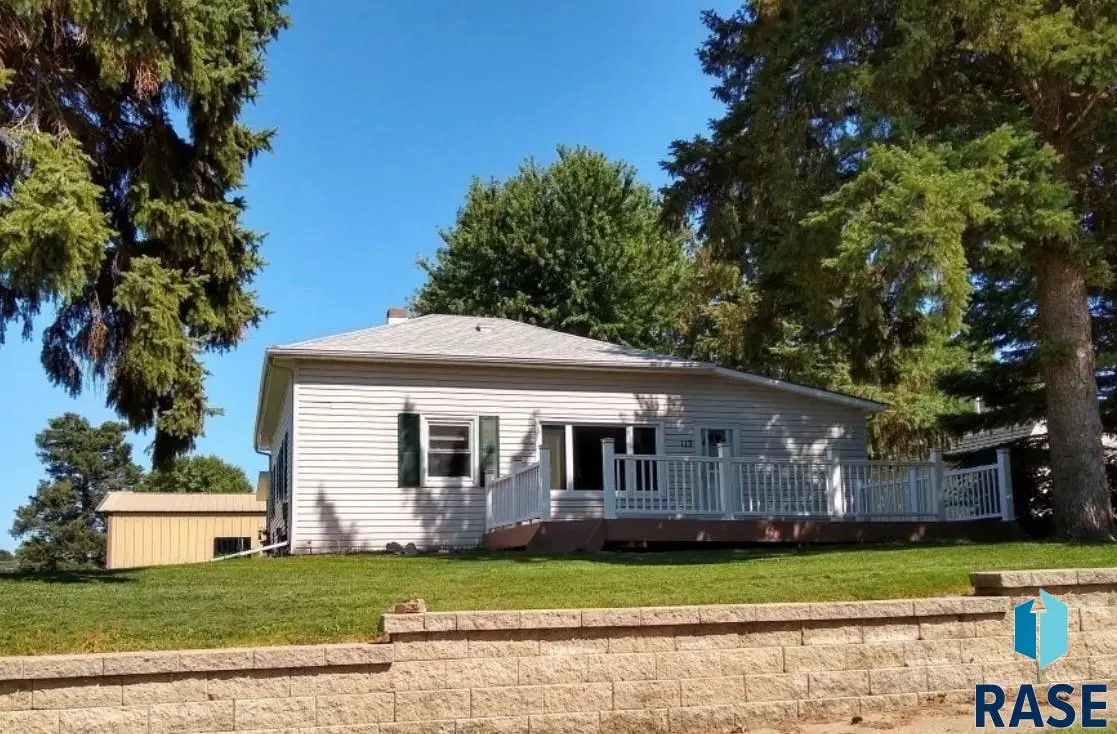 112 N Main Ave, Garretson, SD 57030 - #1