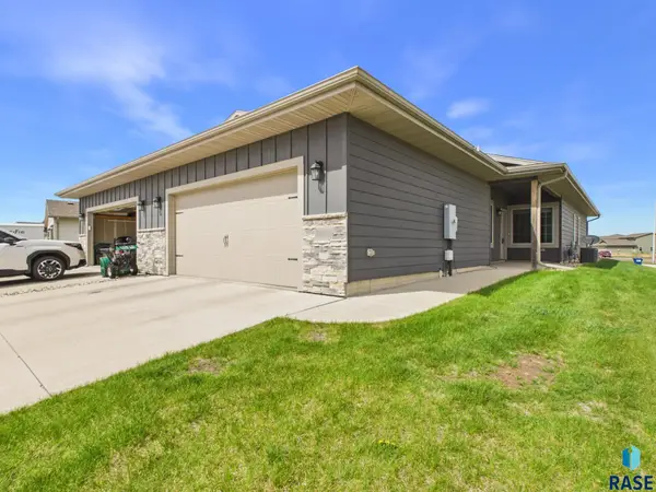 9500 W Broek Dr, Sioux Falls, SD 57106
