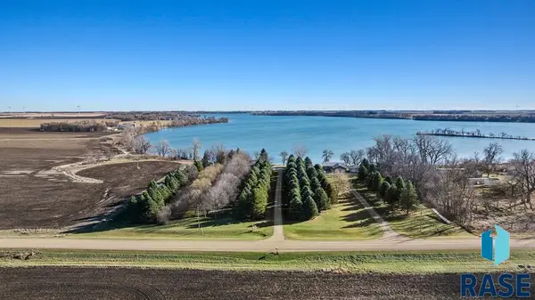 2424 County Road 101 Rd, Hendricks, MN 56136