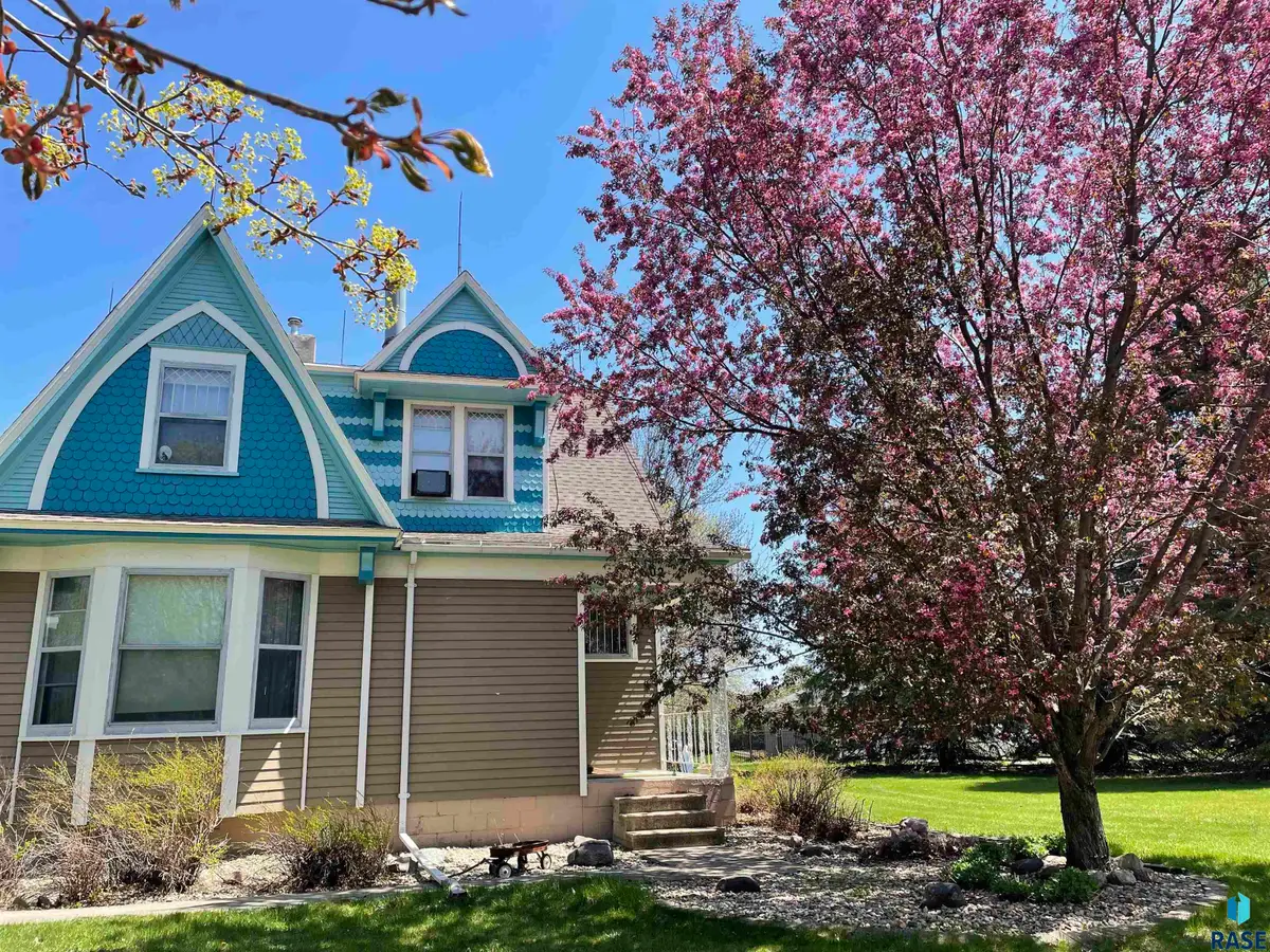 602 25 S. Hwy, De Smet, SD 57213 - #1