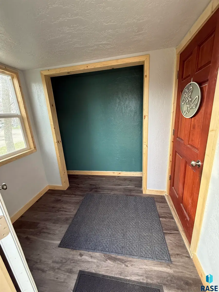 202 8th Ave S, Clear Lake, SD 57226 - #2