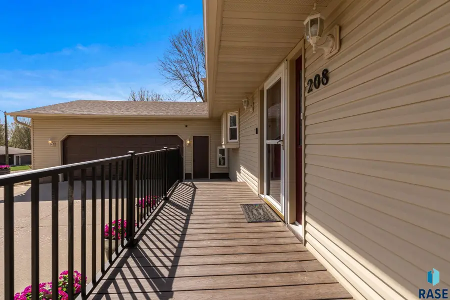 208 E 7th St, Crooks, SD 57020 - #3