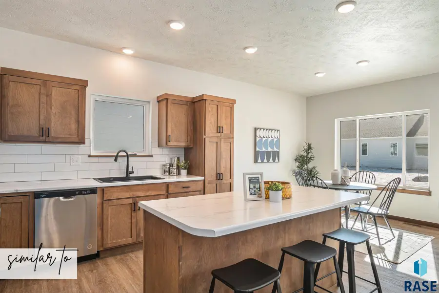 9209 W Counsel St, Sioux Falls, SD 57106 - #2