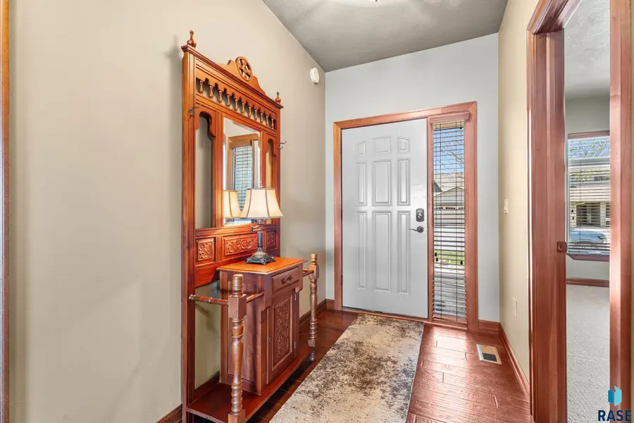 7558 S Grand Arbor Pl, Sioux Falls, SD 57108 - #2