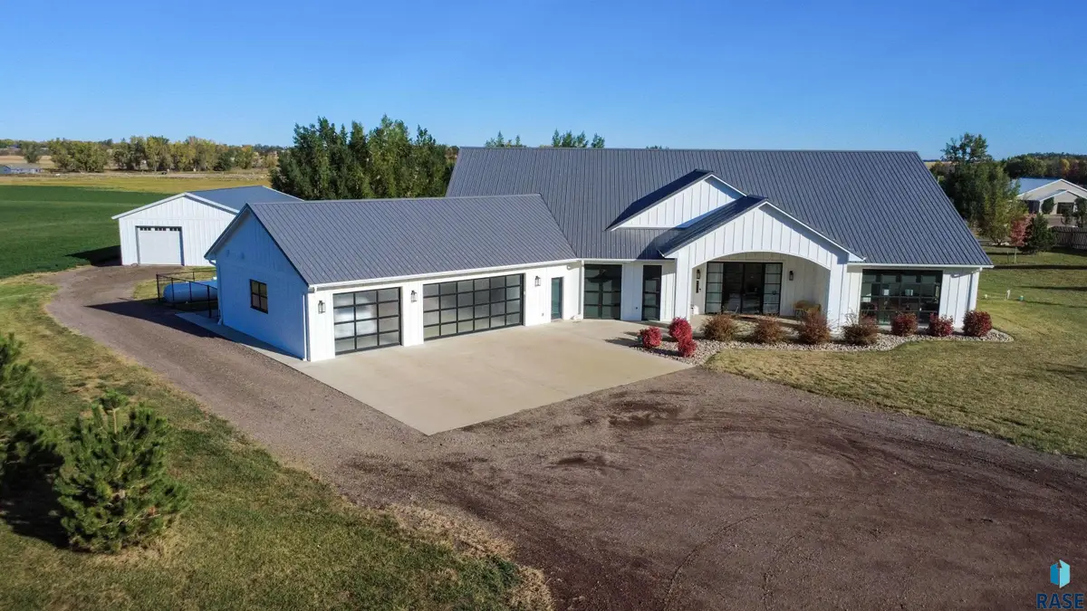 46592 268th St, Sioux Falls, SD 57106 - #1