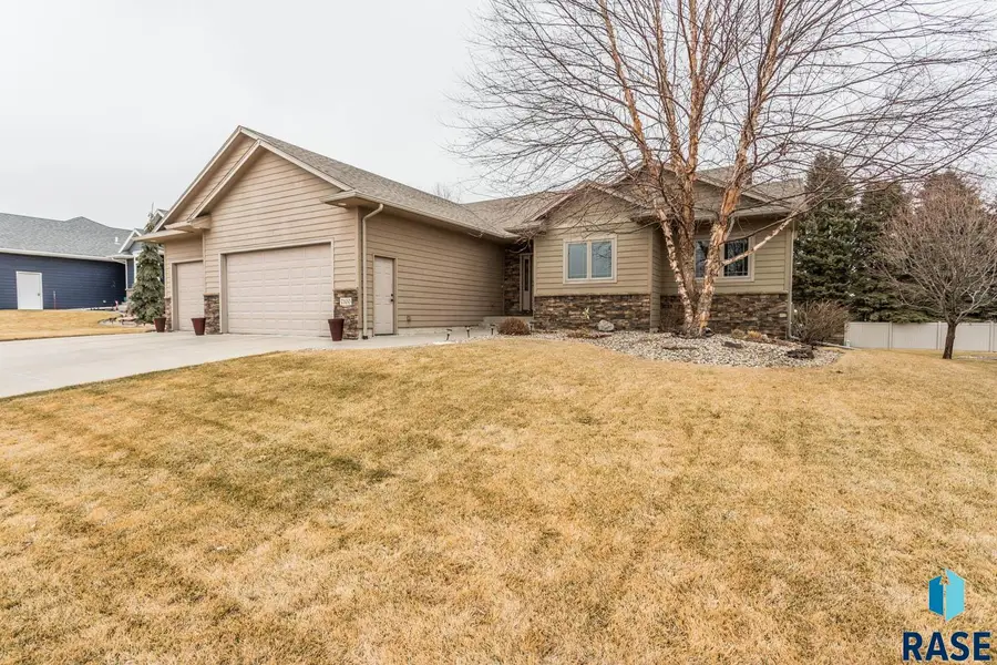 7100 E Archstone St, Sioux Falls, SD 57110 - #2