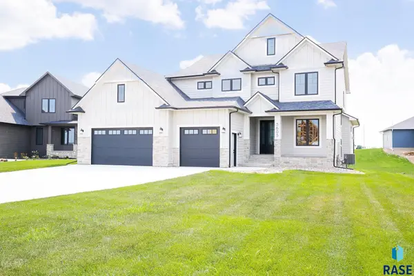 5605 E Canter Ridge Cir, Sioux Falls, SD 57110