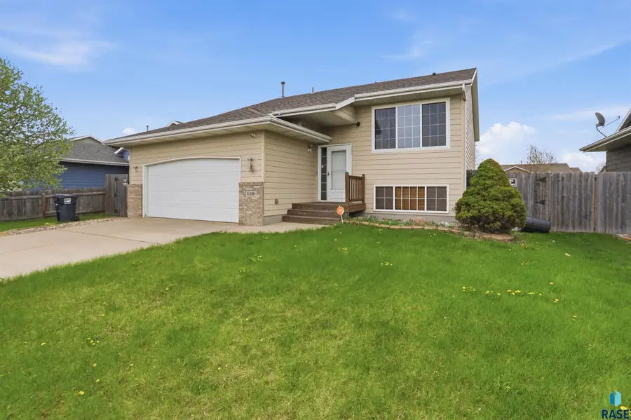 4408 S Galway Ave, Sioux Falls, SD 57106 - #2