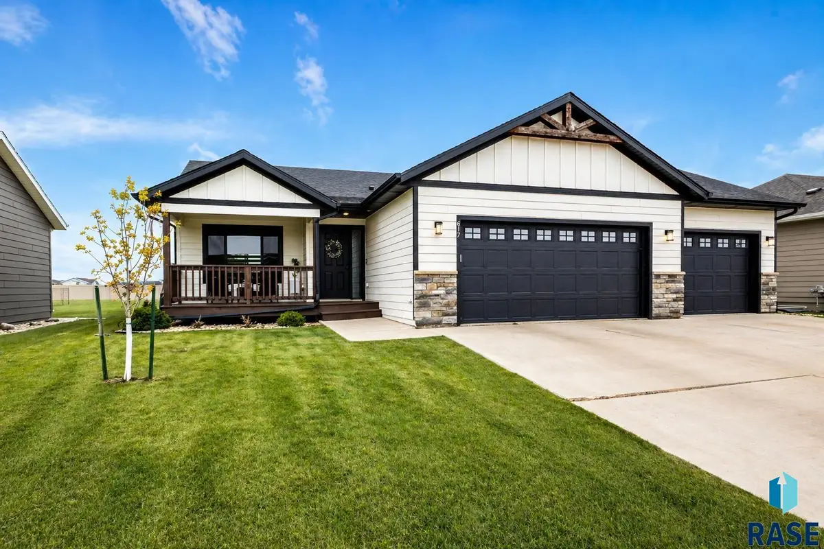 617 Praireside Trl, Harrisburg, SD 57032 - #1
