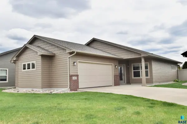 4905 E 61st St, Sioux Falls, SD 57108