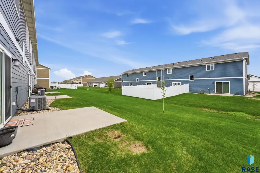 4606 E Whisper Ridge Pl, Sioux Falls, SD 57108 - #2