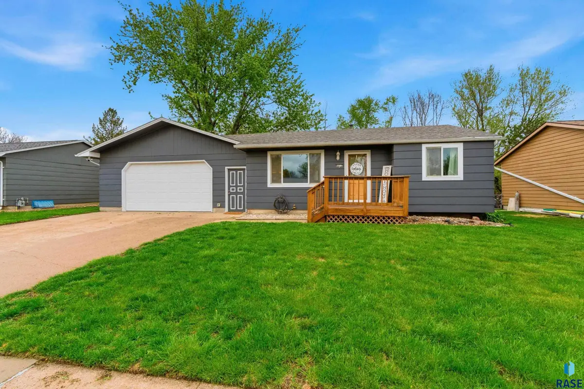 6212 W 59th St, Sioux Falls, SD 57106 - #1