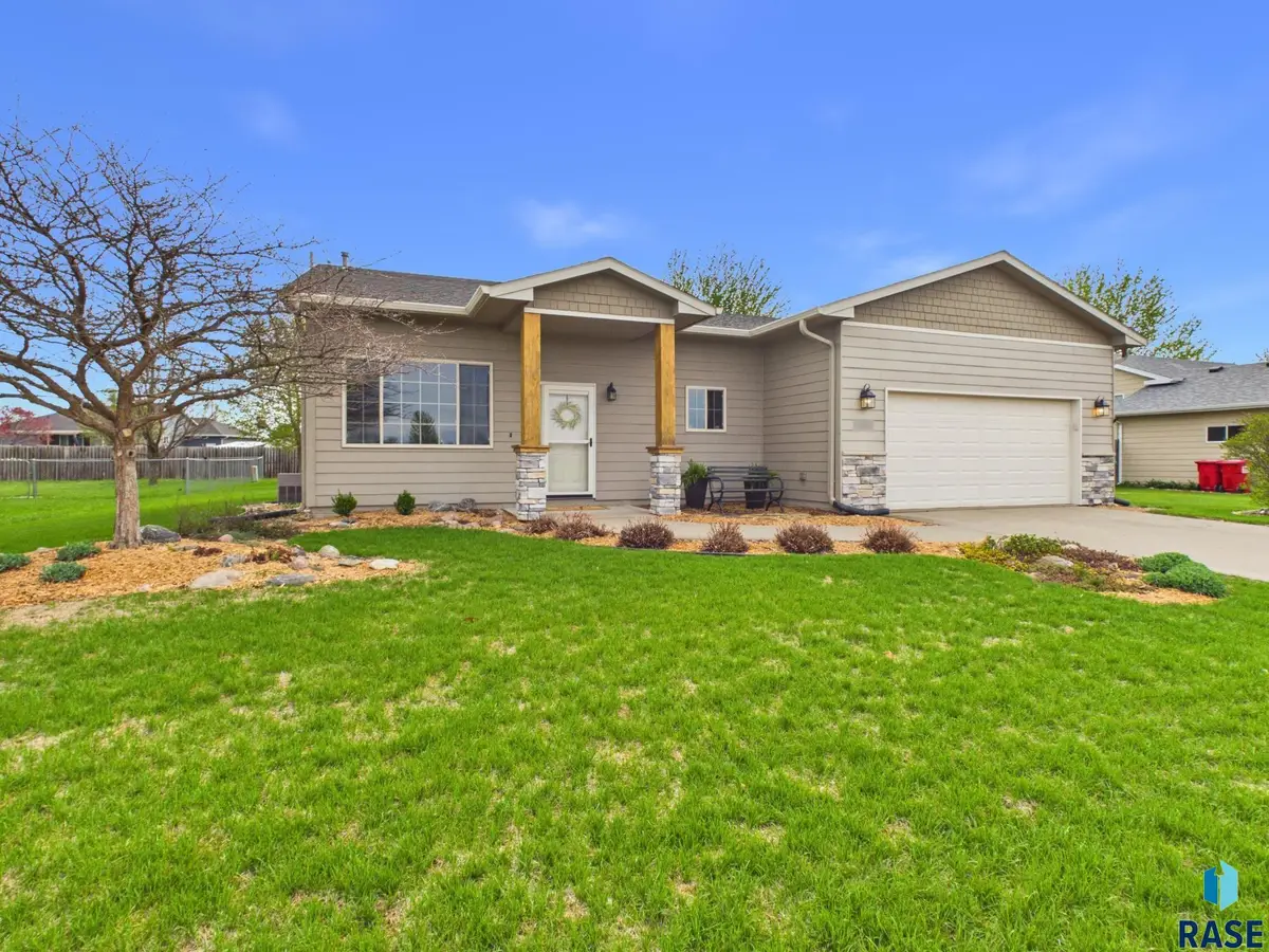 506 Troy Ave, Harrisburg, SD 57032 - #1