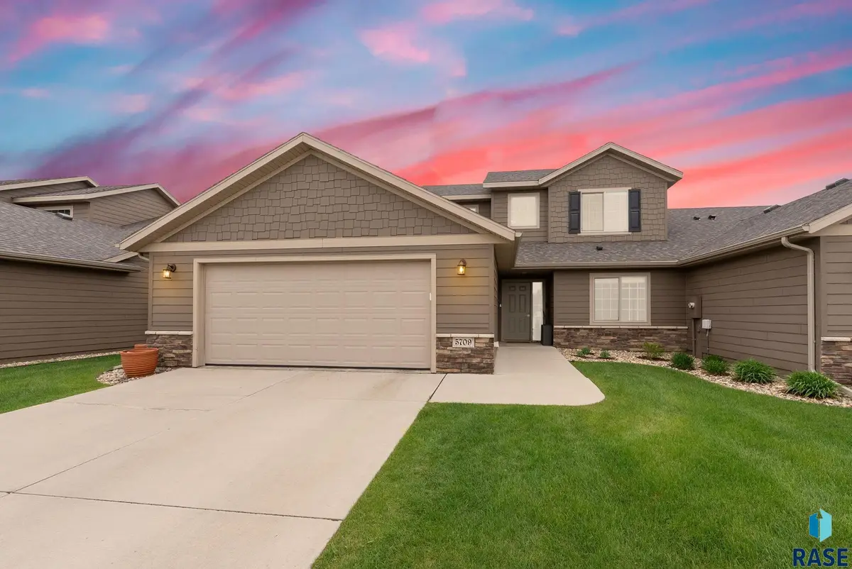 5709 S Plainside Pl, Sioux Falls, SD 57108 - #1