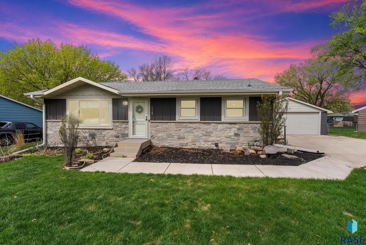 113 S 5th Ave, Brandon, SD 57005 - #1