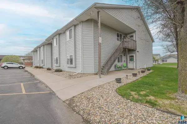 4620 E 3rd St #5, Sioux Falls, SD 57110